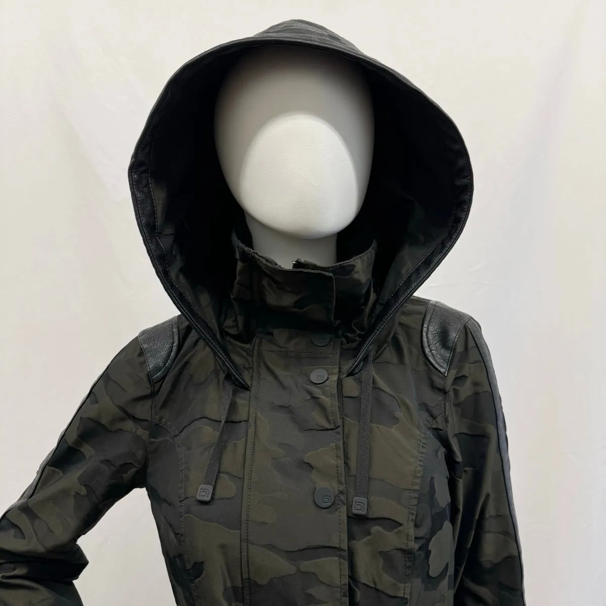 Blanc Noir Coat