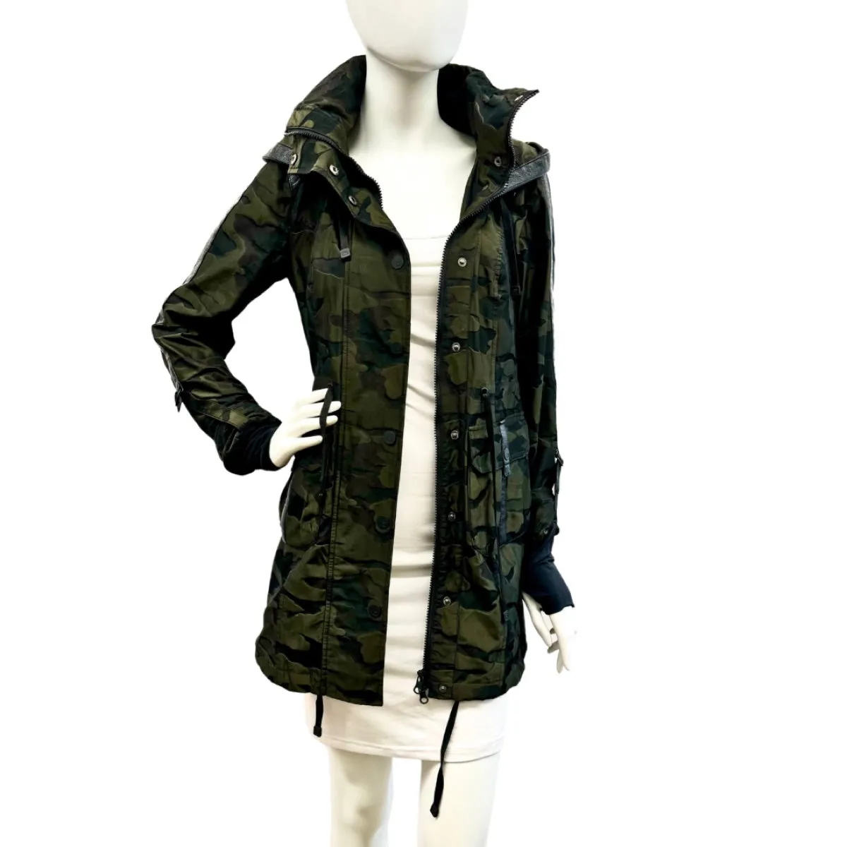 Blanc Noir Coat