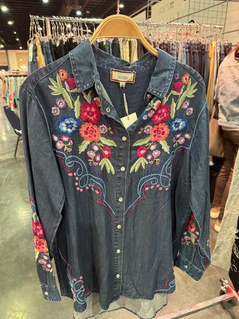 Johnny Was Buttondown Oversized Shirt Tunic DITA Floral Embroidery Denim Blue Top NEW