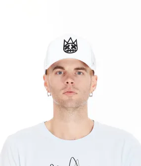 MESH BACK TRUCKER CURVED VISOR CAP IN WHITE