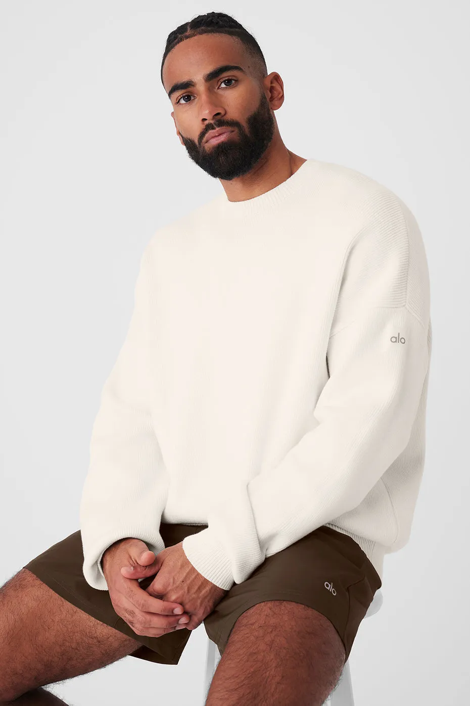 Ivory Classic Crew Neck Sweater for Men and Women - Stylish and Comfortable Knitwear